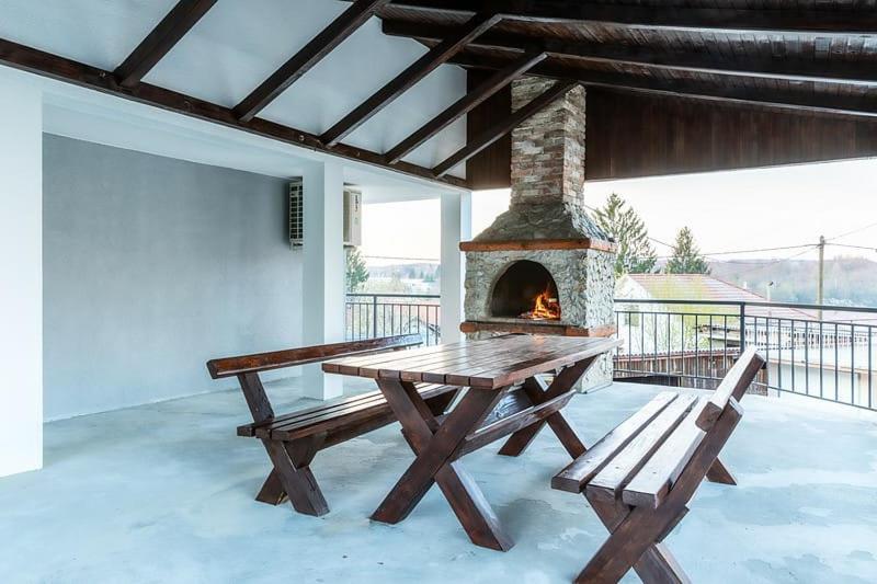 Apartman Melani Слунь Екстер'єр фото